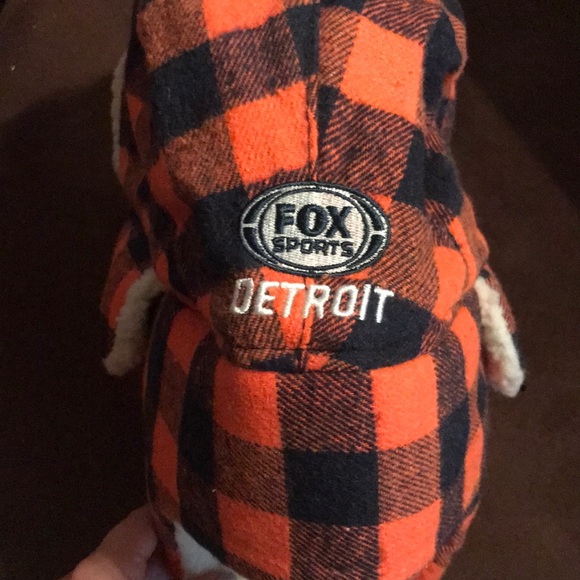 Detroit tigers fox sports cozy hat NWOT - Picture 3 of 7
